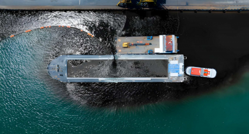 Marea nera in Oman: il petrolio raggiunge la costa